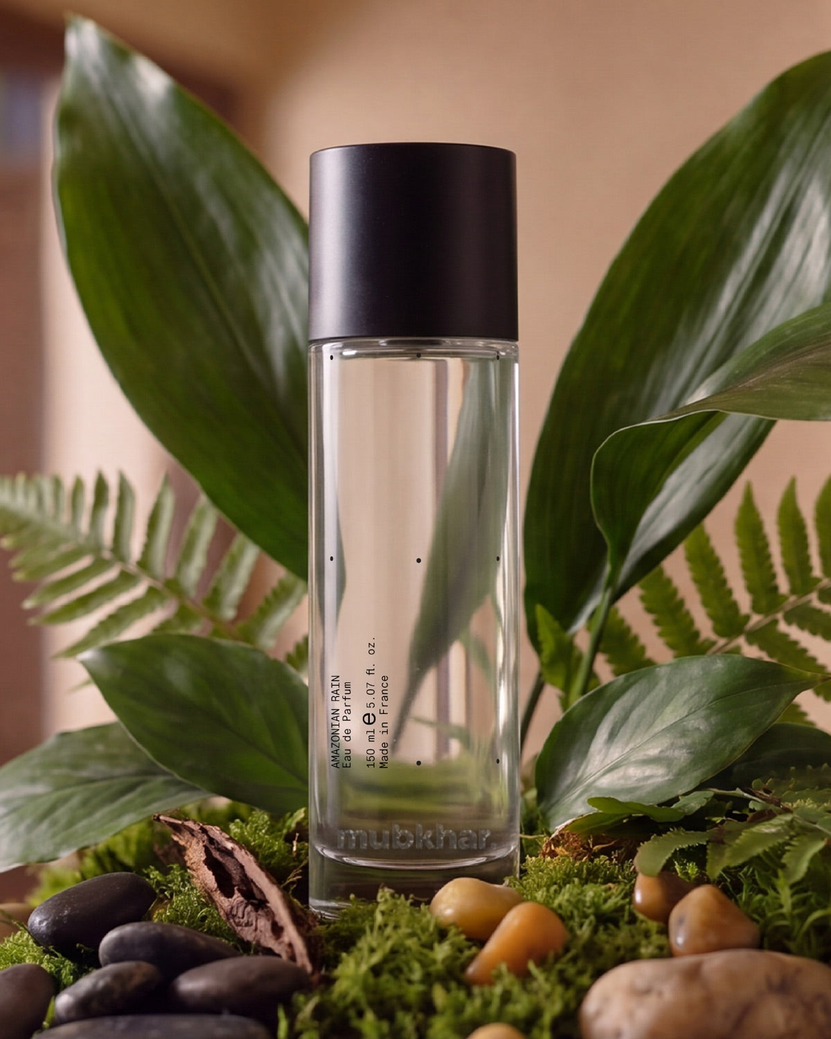 لقطة قريبة لعطر أمازونيان رين